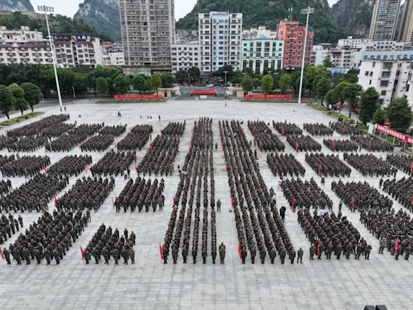 我校开展2026年消防知识进校园暨学生消防应急疏散演练活动